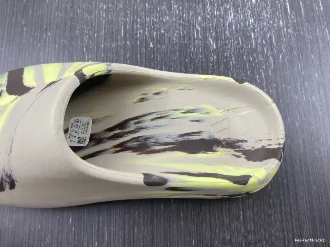 Adidas Yeezy Slide FZ5899 0517